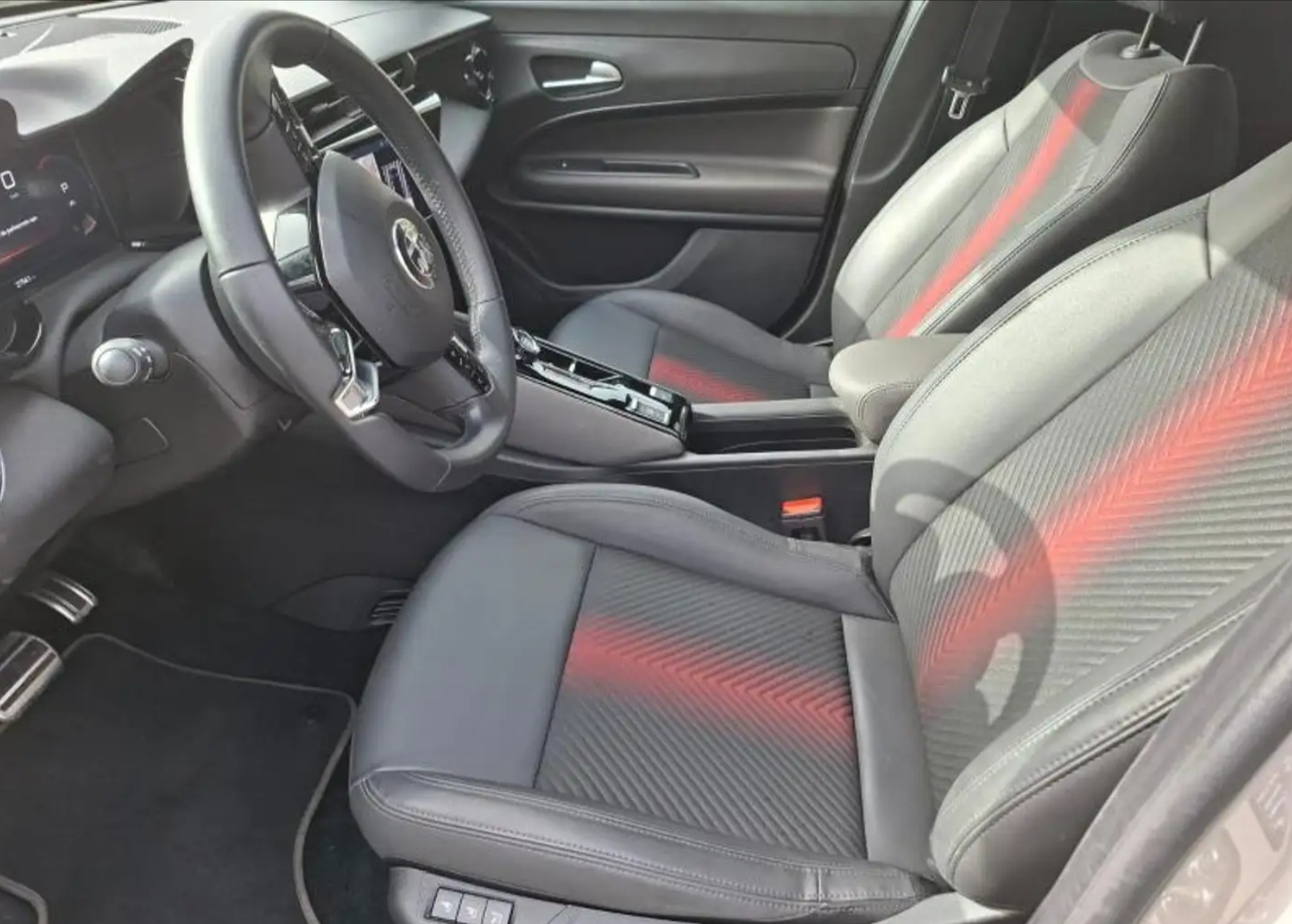 Alfa Romeo Junior Speciale 1.2 Hybrid Automaat | 2025 | 27.561 km