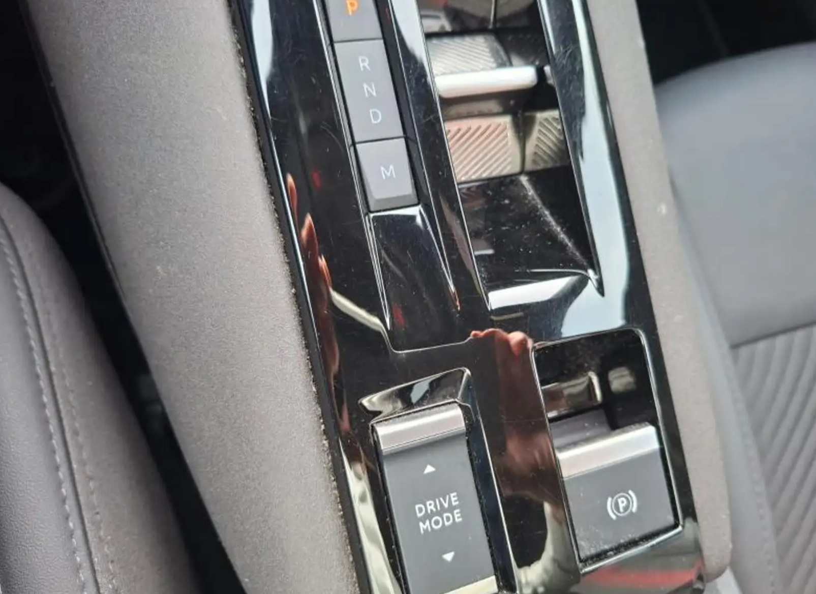 
 Alfa Romeo Junior Speciale 1.2 Hybrid Automaat | 2025 | 27.561 km full									