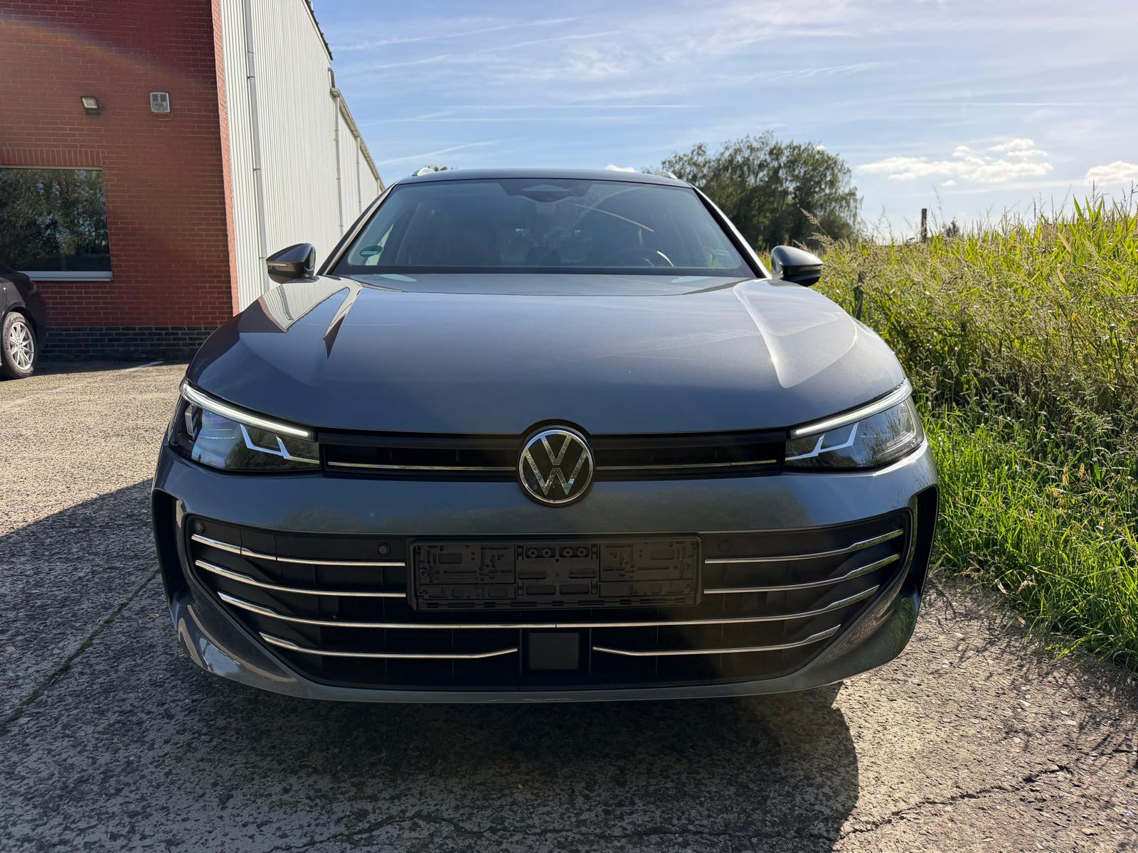 
 VW Passat Business 2025 Break full									