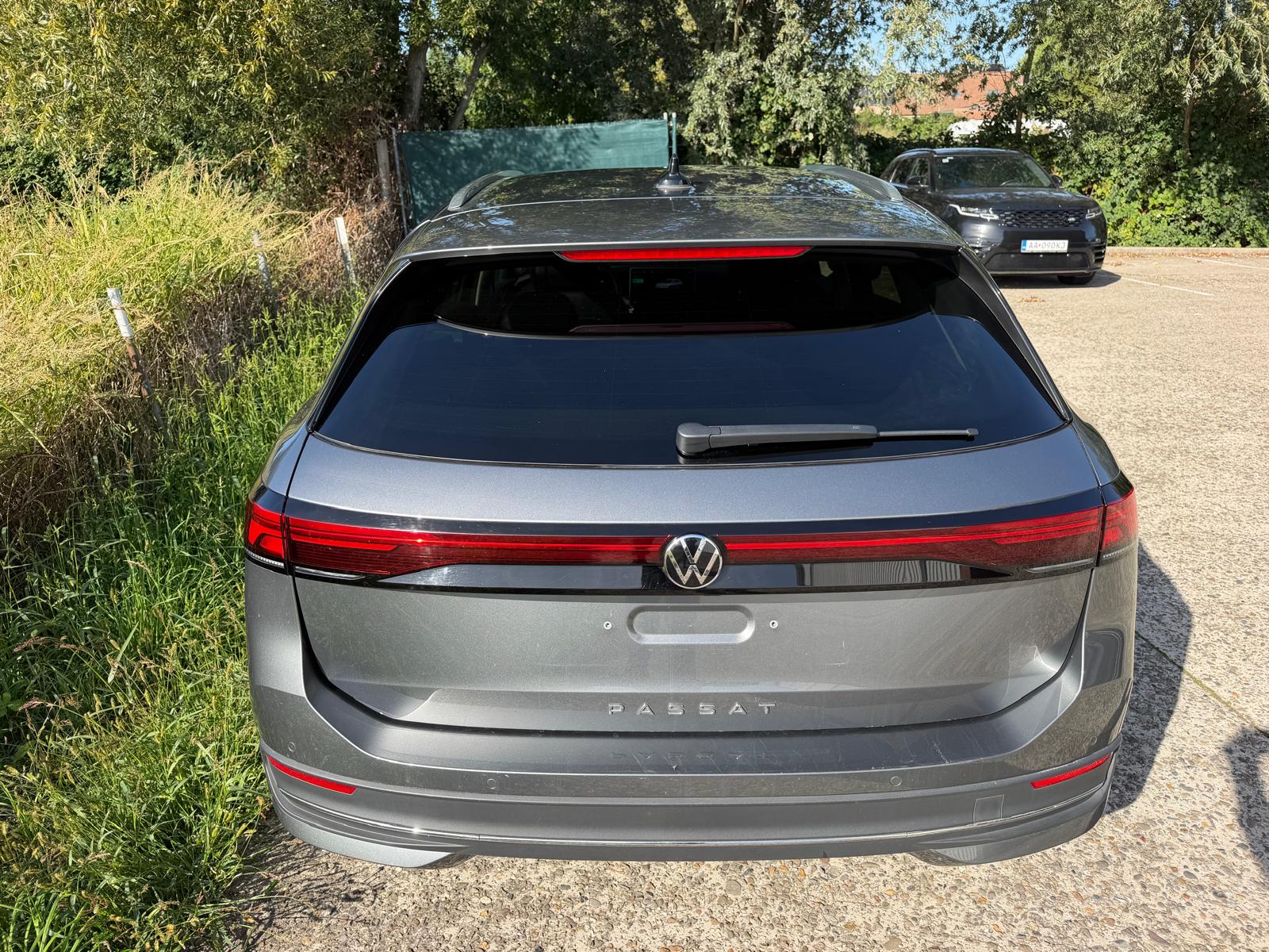 
 VW Passat Business 2025 Break full									