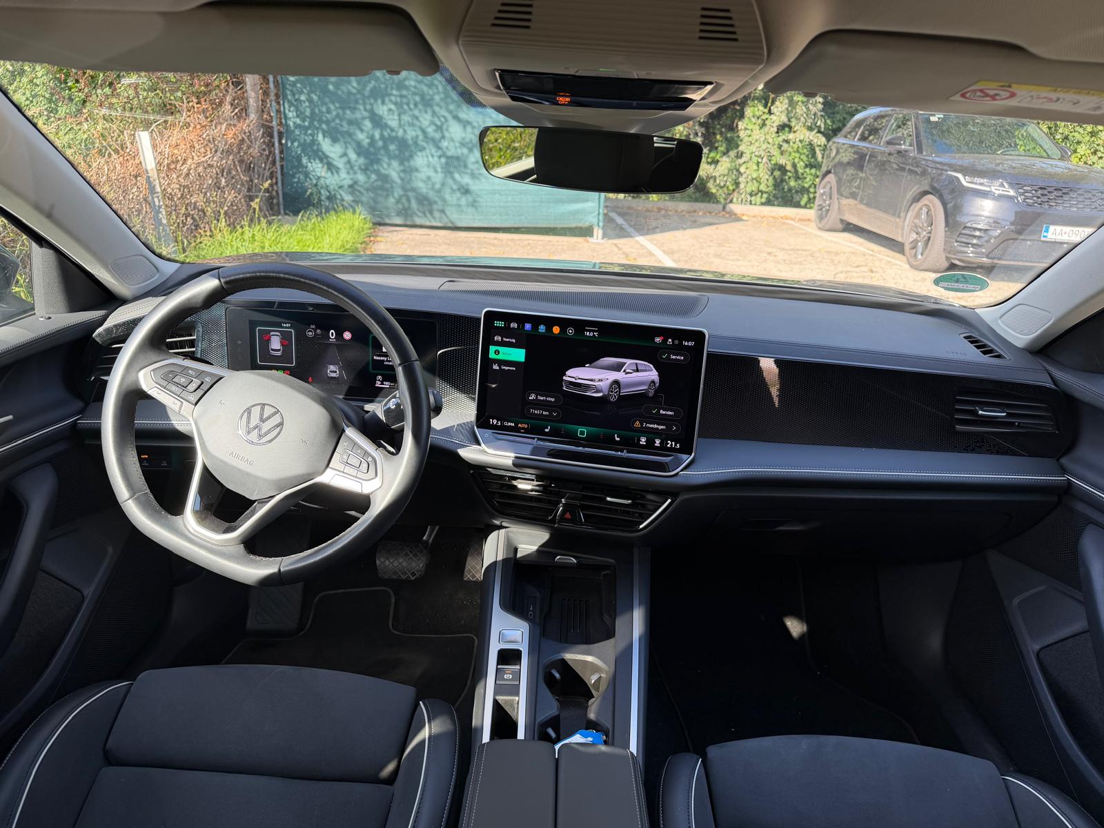 
 VW Passat Business 2025 Break full									