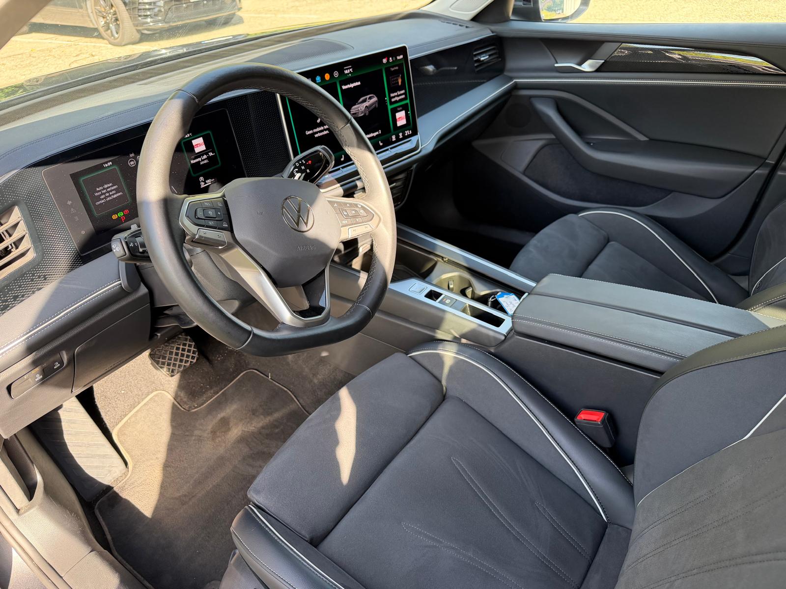 
 VW Passat Business 2025 Break full									