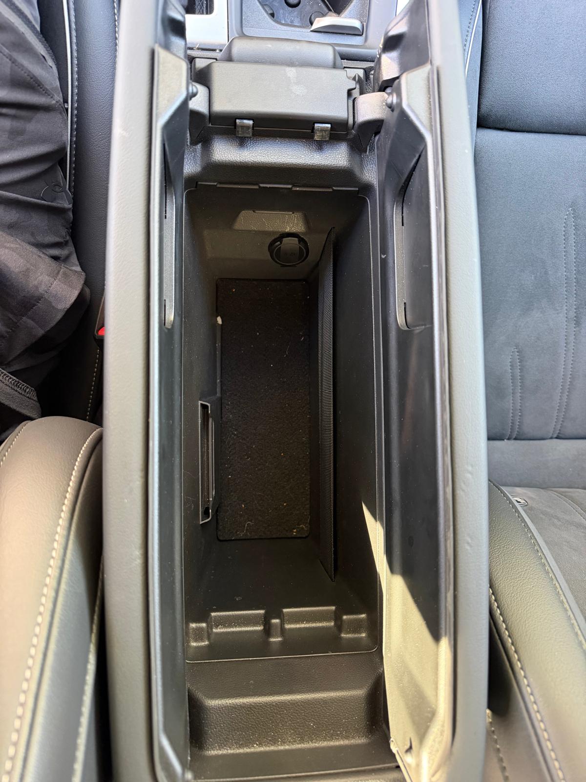 
 VW Passat Business 2025 Break full									